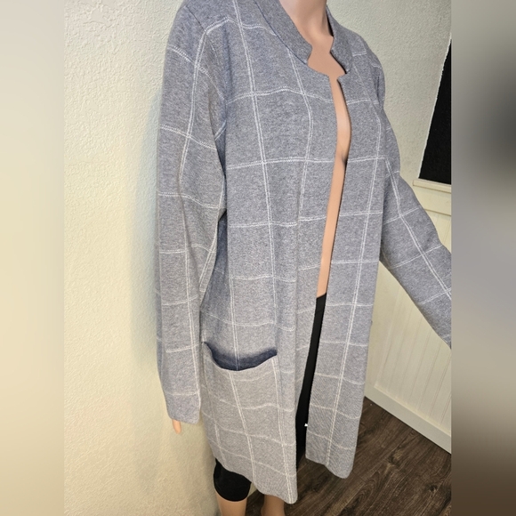 Tahari Cardigan Womens 2x Gray Plaid Open Front Soft Pockets Longline - Picture 8 of 11